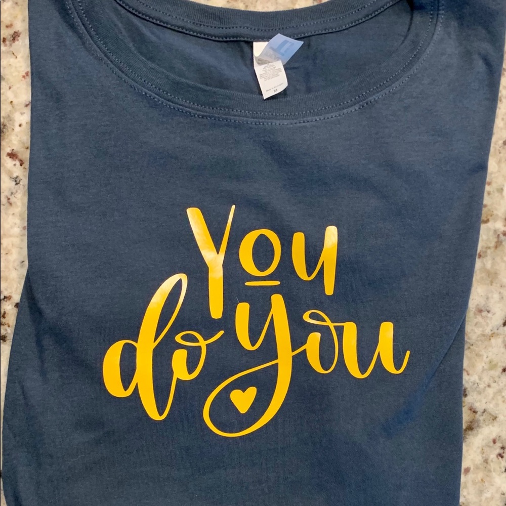 T-Shirts - Picture 4 of 4